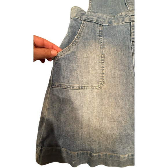 🖤 Product Listing: American Rag Blue Jeans – Size 9 - Picture 7 of 11